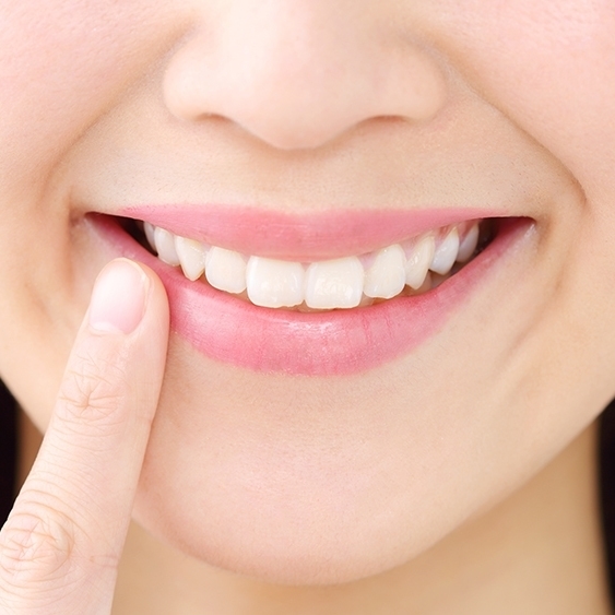 治療完了後に笑顔を見せる患者