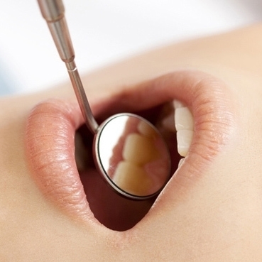 定期検診で経過を確認する様子