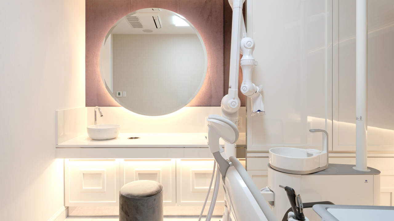 清潔感のある個室診療室